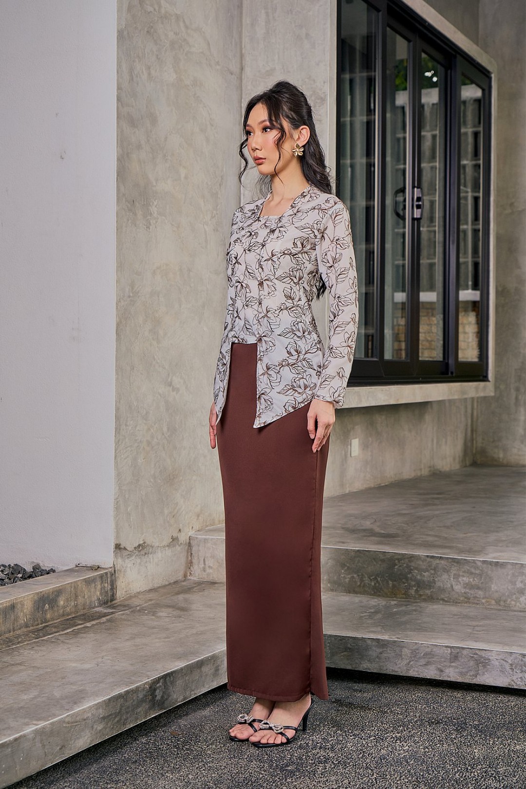 Nikita Kebaya in Rich Brown
