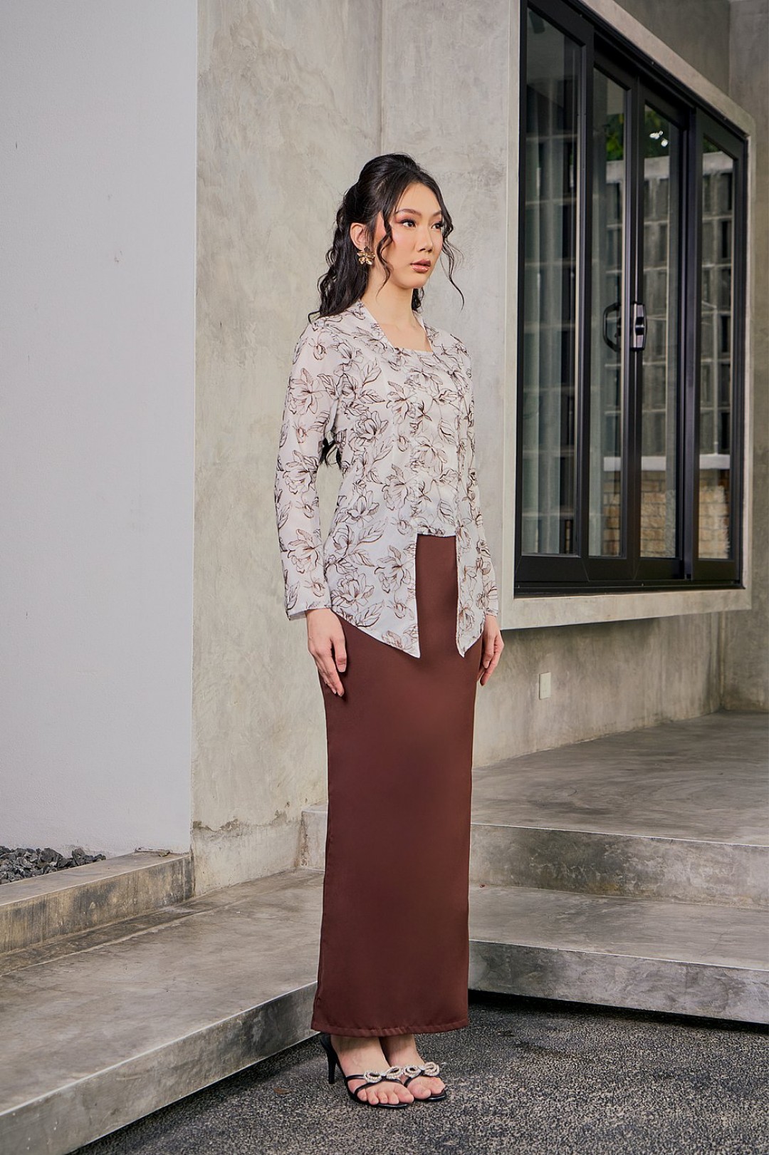Nikita Kebaya in Rich Brown