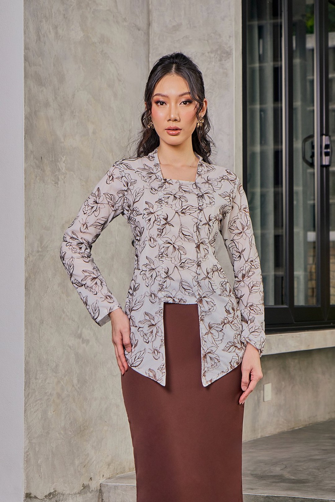 Nikita Kebaya in Rich Brown