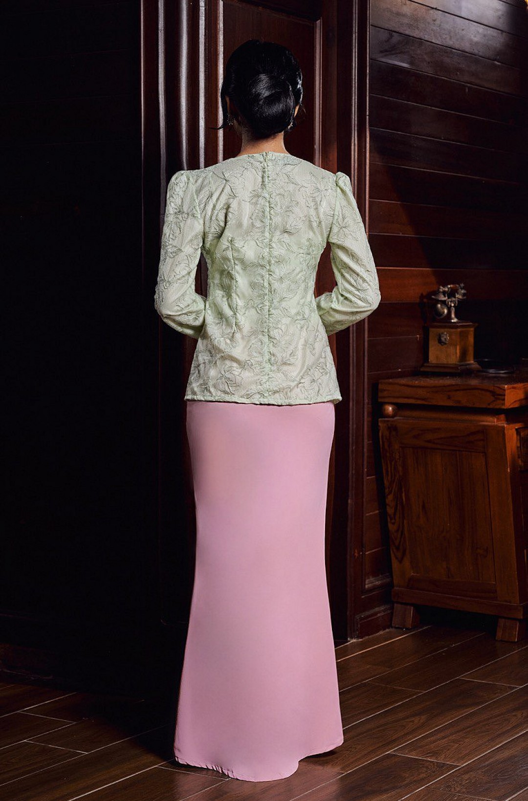 Anggun Kebaya in Green