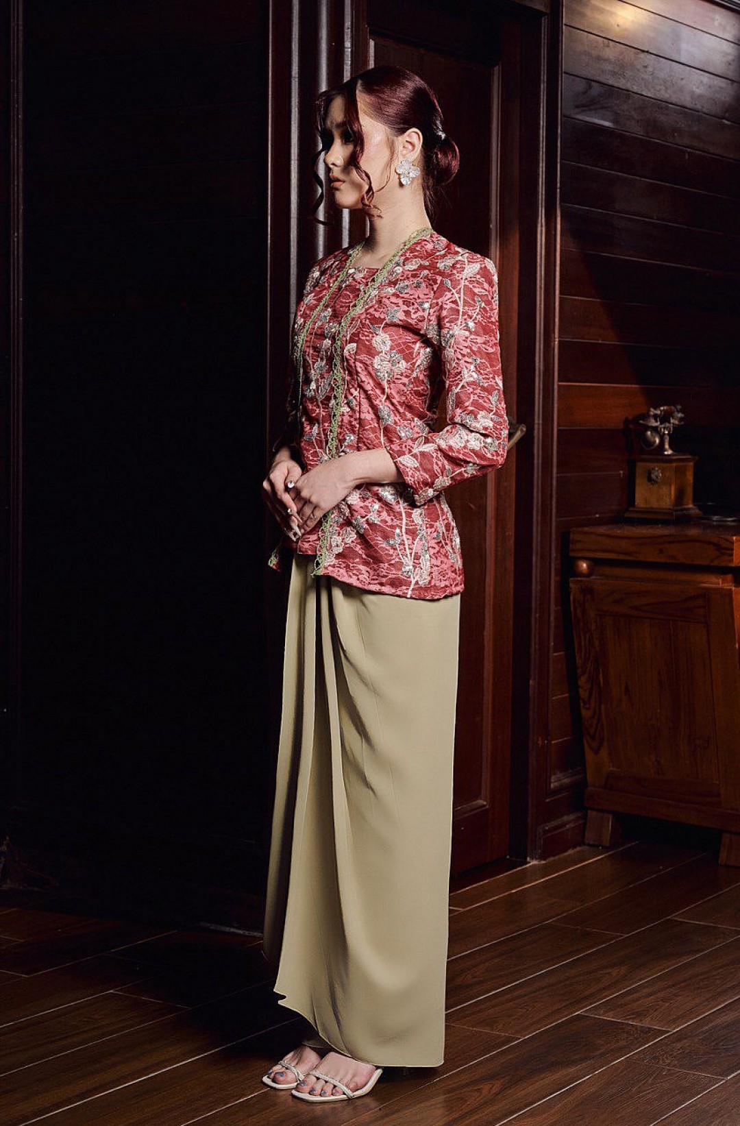 Riana Kebaya in Watermelon