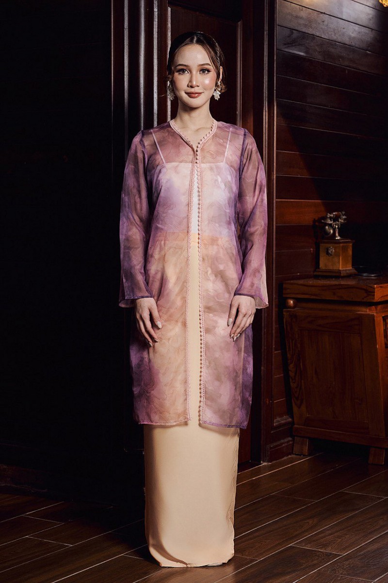 Ruby Kebaya in Daisy