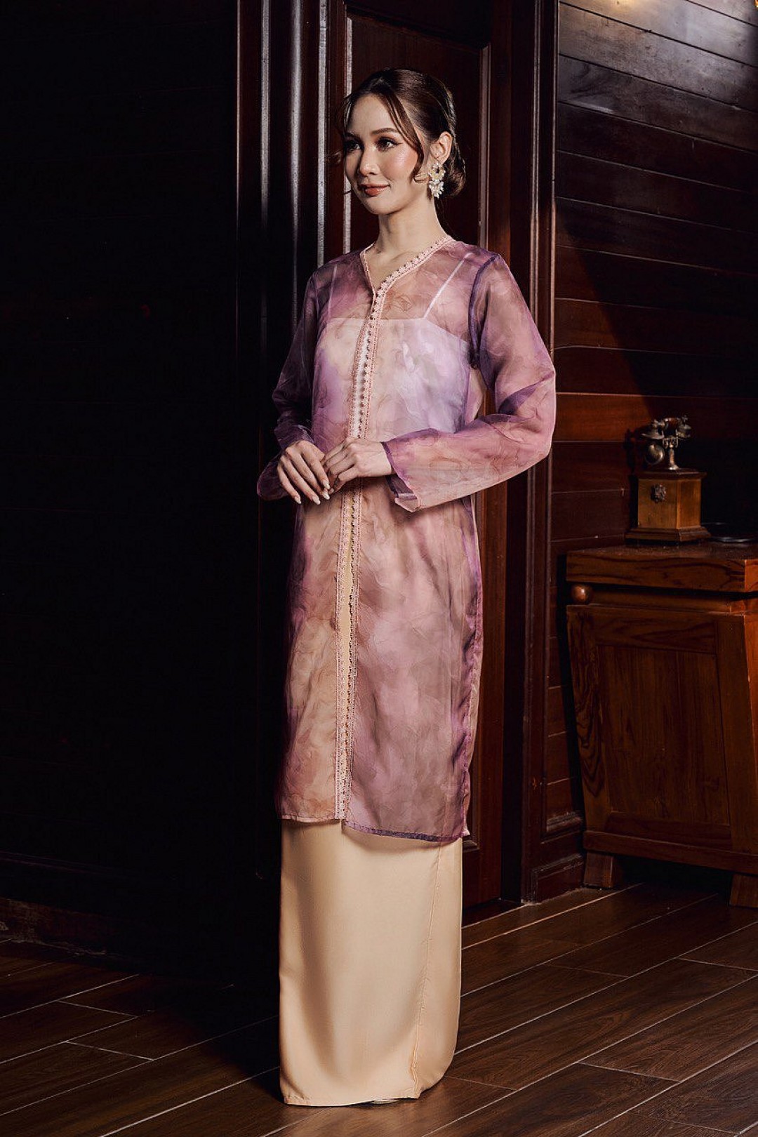 Ruby Kebaya in Daisy