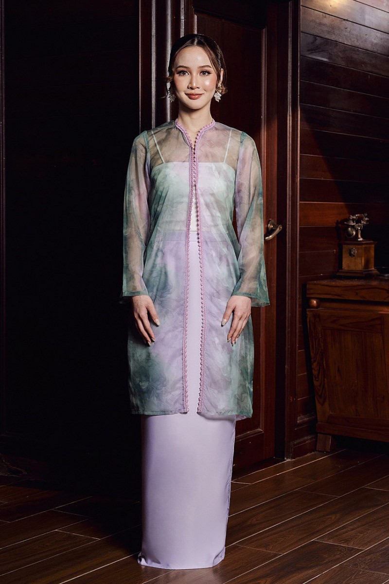 Ruby Kebaya in Lavender