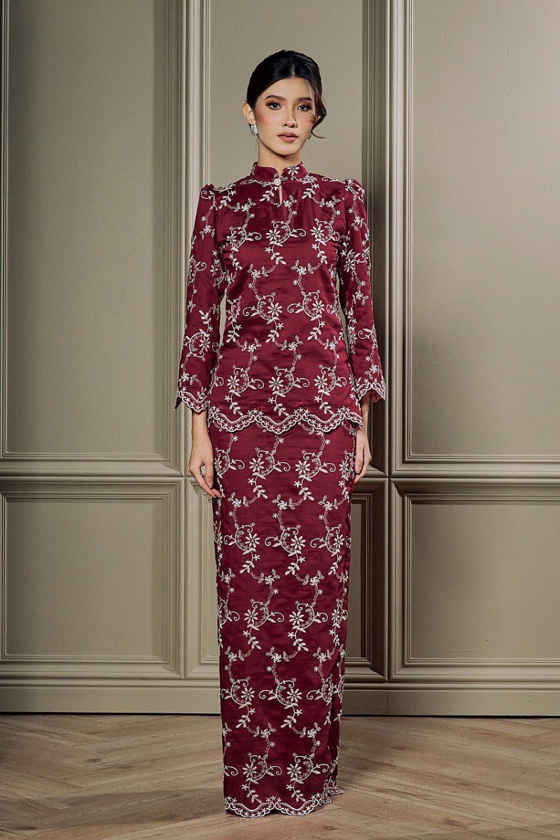Laila Mini Kurung in Maroon