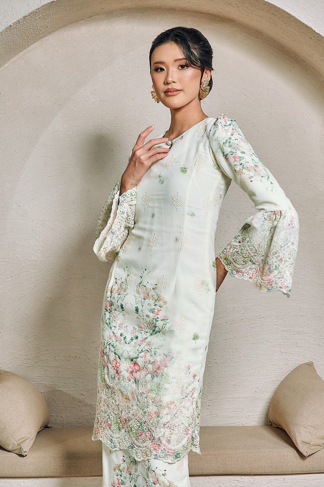 Lucia kurung in Light Yellow