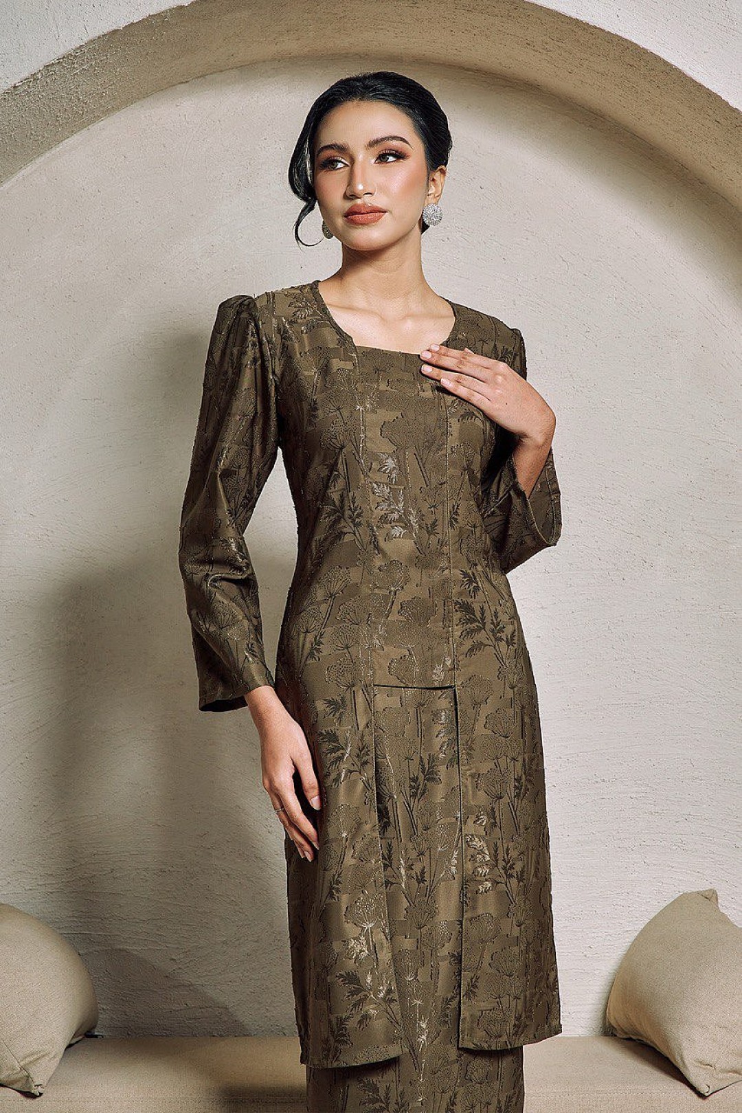 Adelia Kebaya in Olive Green