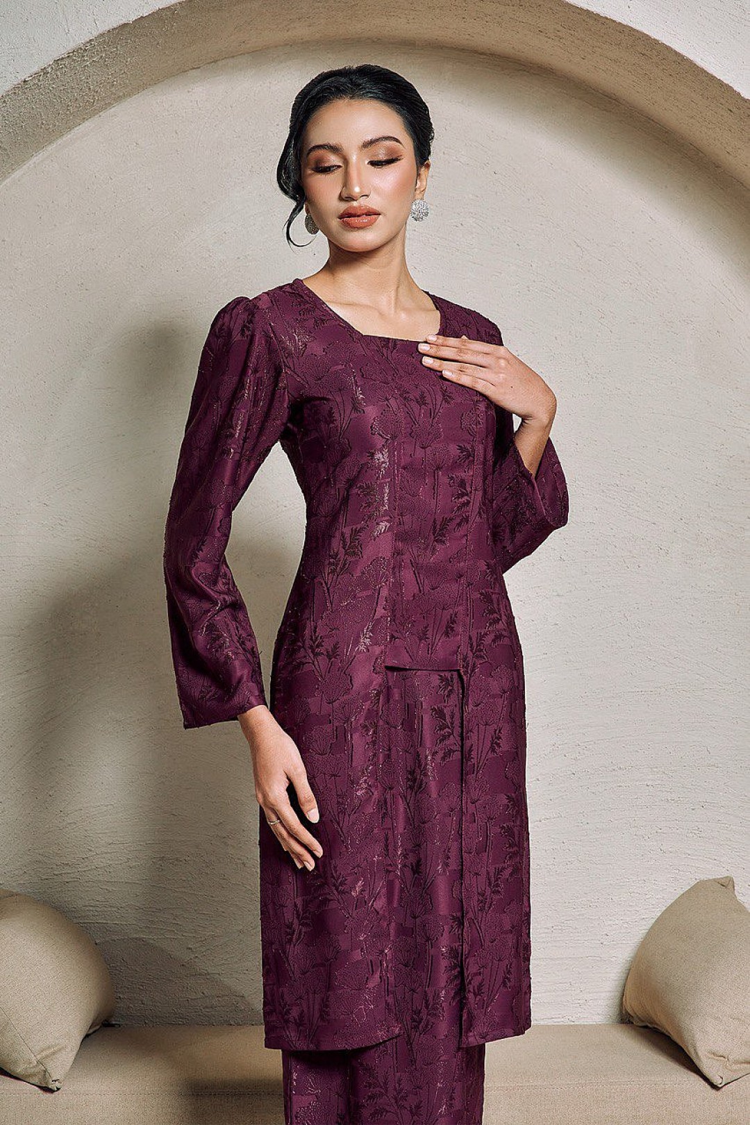 Adelia Kebaya in Magenta