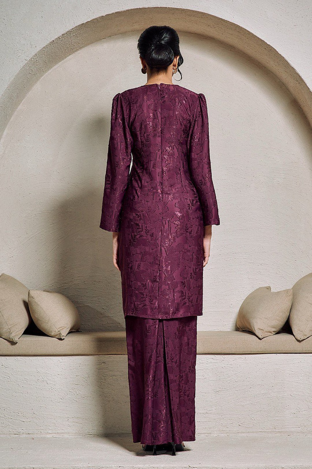 Adelia Kebaya in Magenta