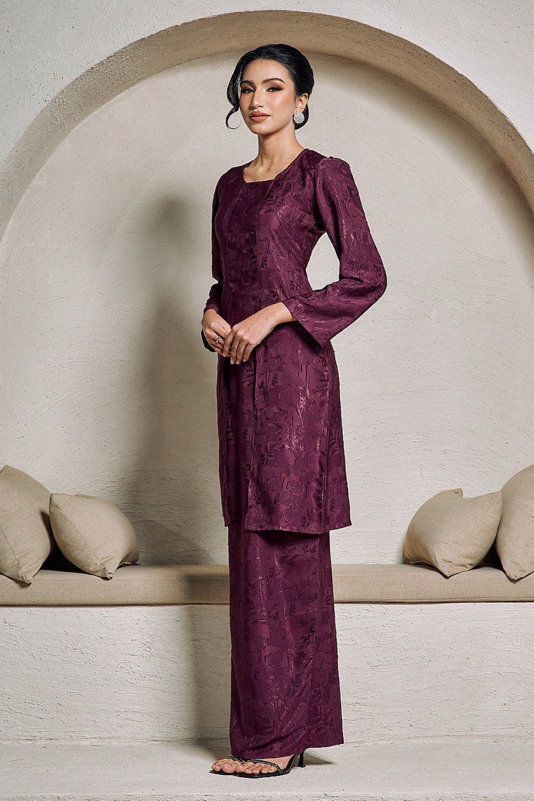Adelia Kebaya in Magenta