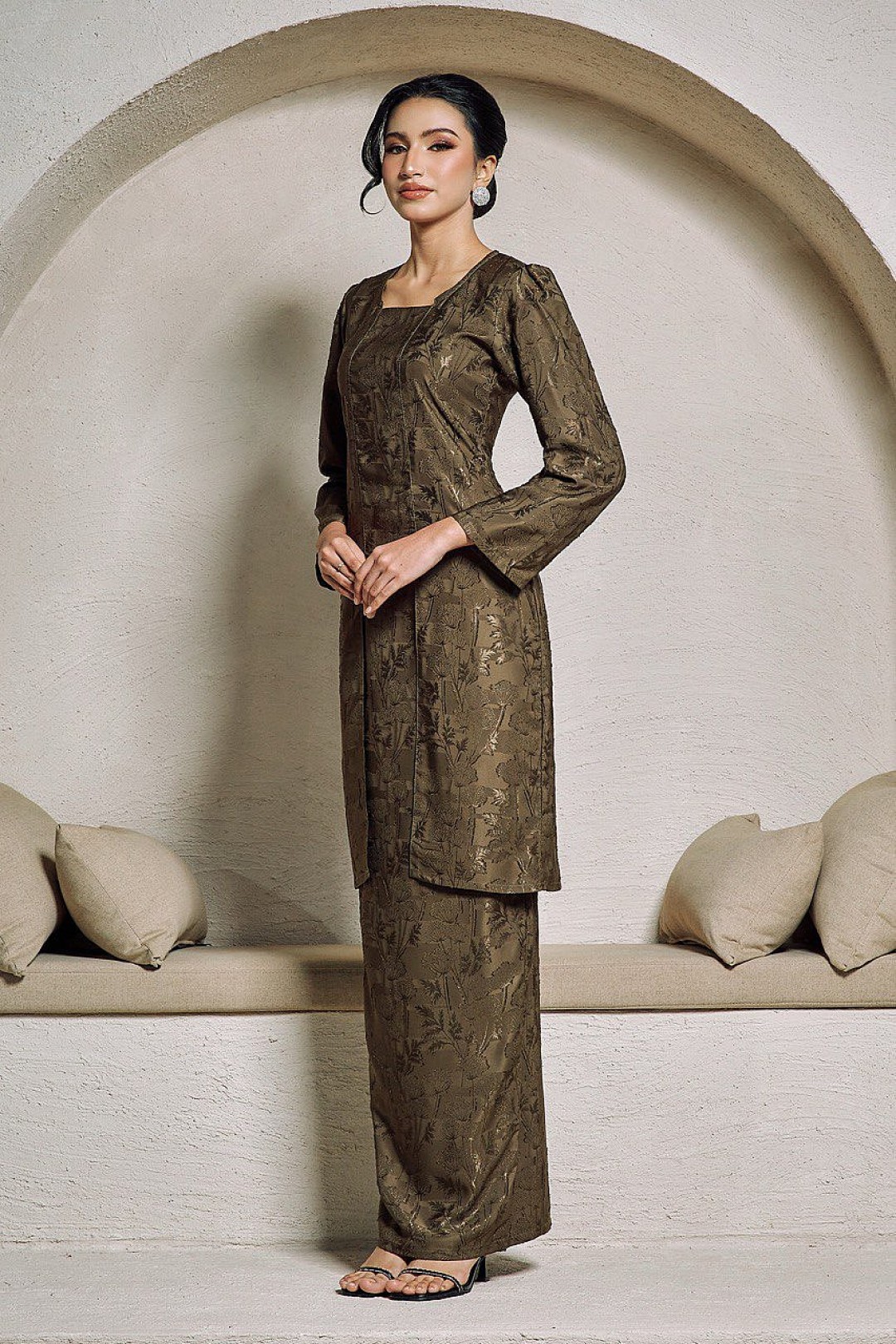 Adelia Kebaya in Olive Green