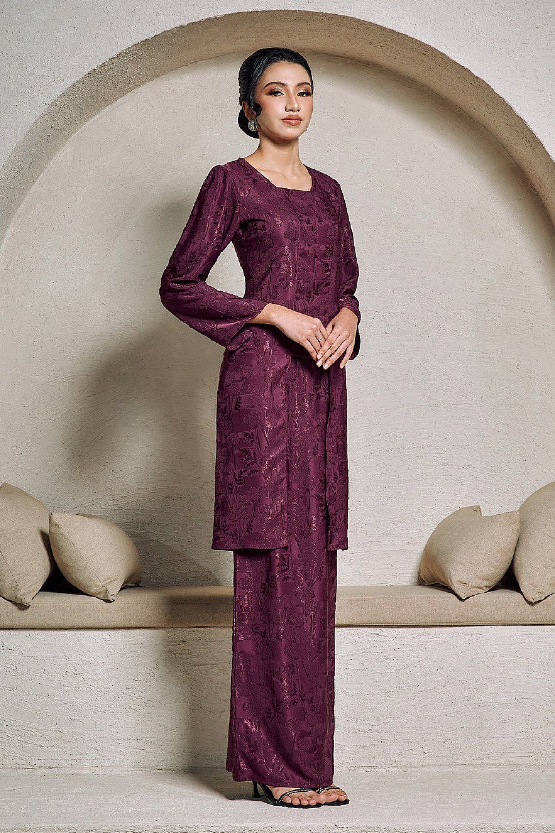 Adelia Kebaya in Magenta