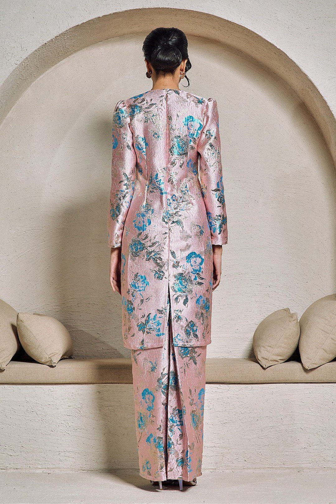 Leonara Kurung in Pink