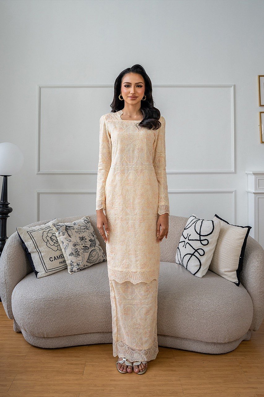 Sandra Kurung Modern in Soft Yellow