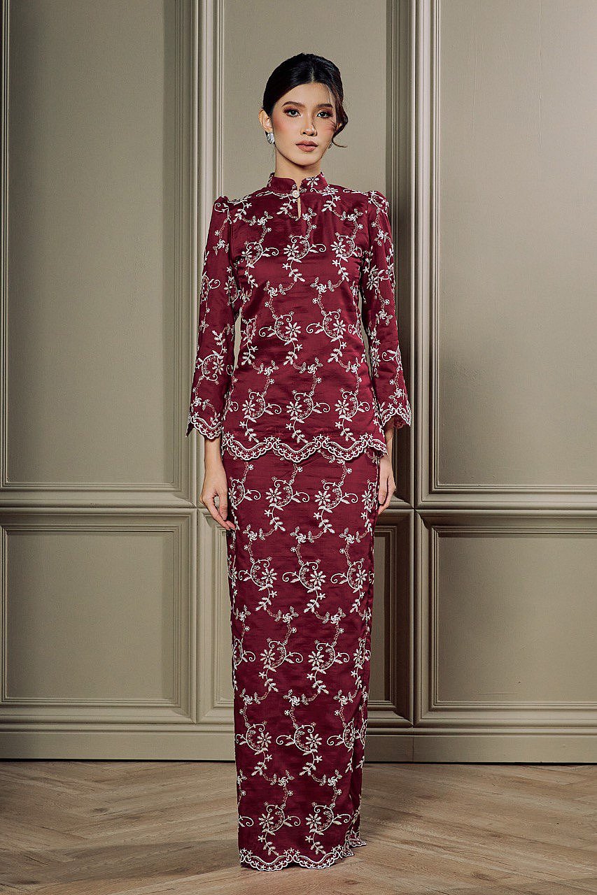 Laila Mini Kurung in Maroon